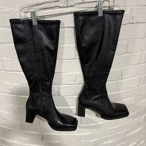 NWOT Vagabond Shoemakers Hedda Knee High Boot in Black